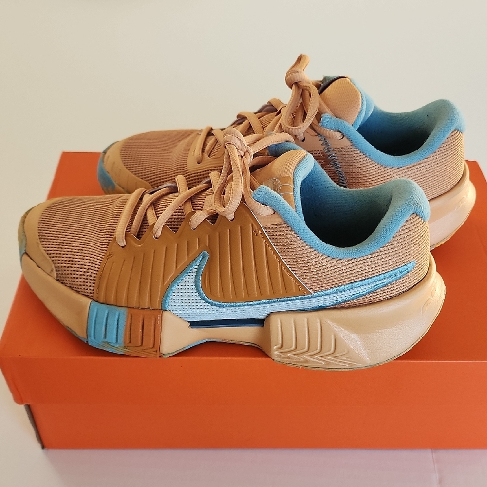 Nike Women's Zoom Challenge Pickleball Shoes, Copper Moon/Glacier Blue Size 6 - Picture 2 of 13